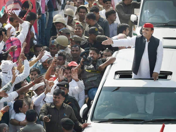 अखिलेश यादव