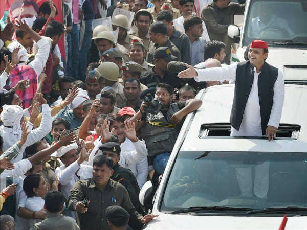 अखिलेश यादव