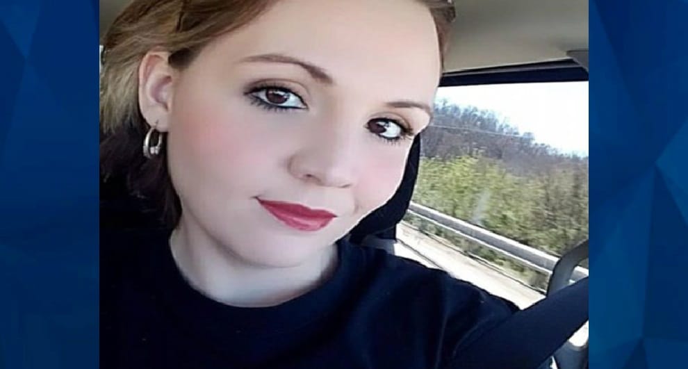school teacher sends naked photos to school students 