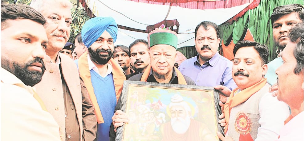 cm virbhadra singh statement over anurag thakur
