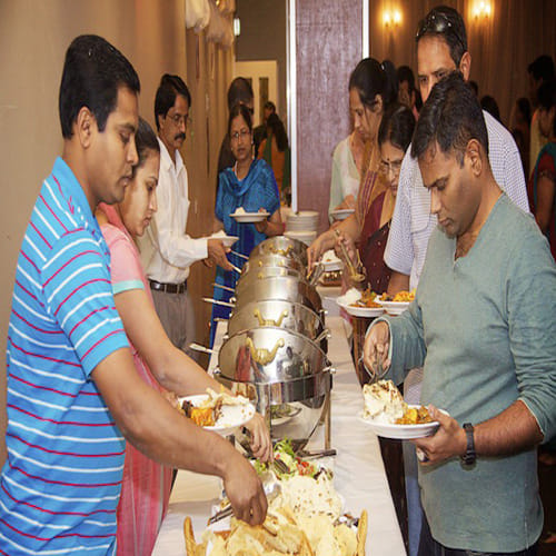 know reasons why people should sit on the floor while eating in indian culture according to shastra 