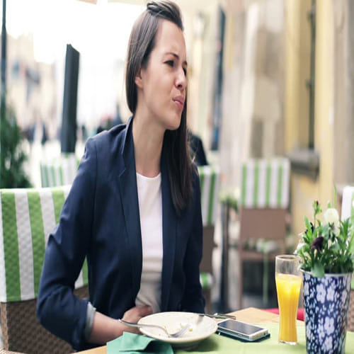 know reasons why people should sit on the floor while eating in indian culture according to shastra 