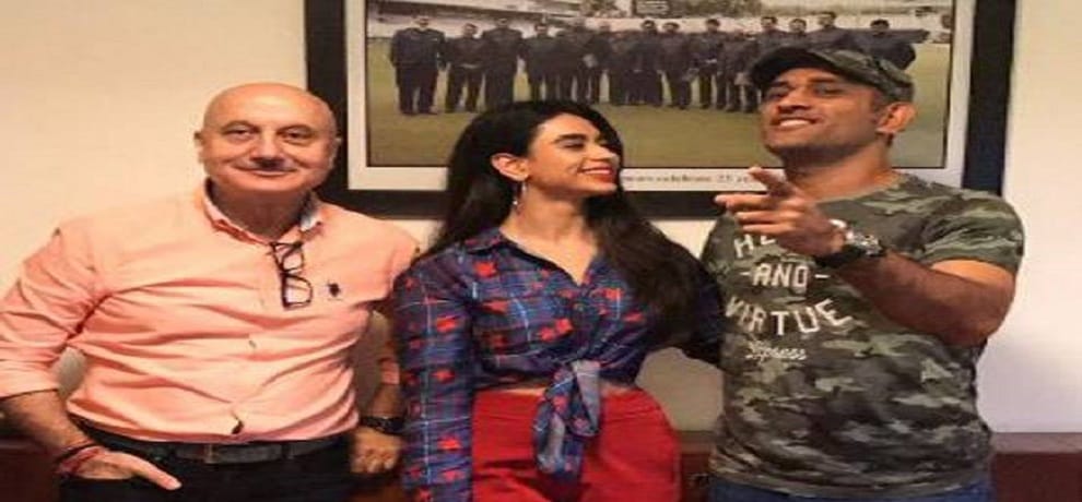 Team india former captain spent time with actress soundarya sharma and anupam kher in ranchi