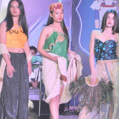 fashion show in international kullu dussehra