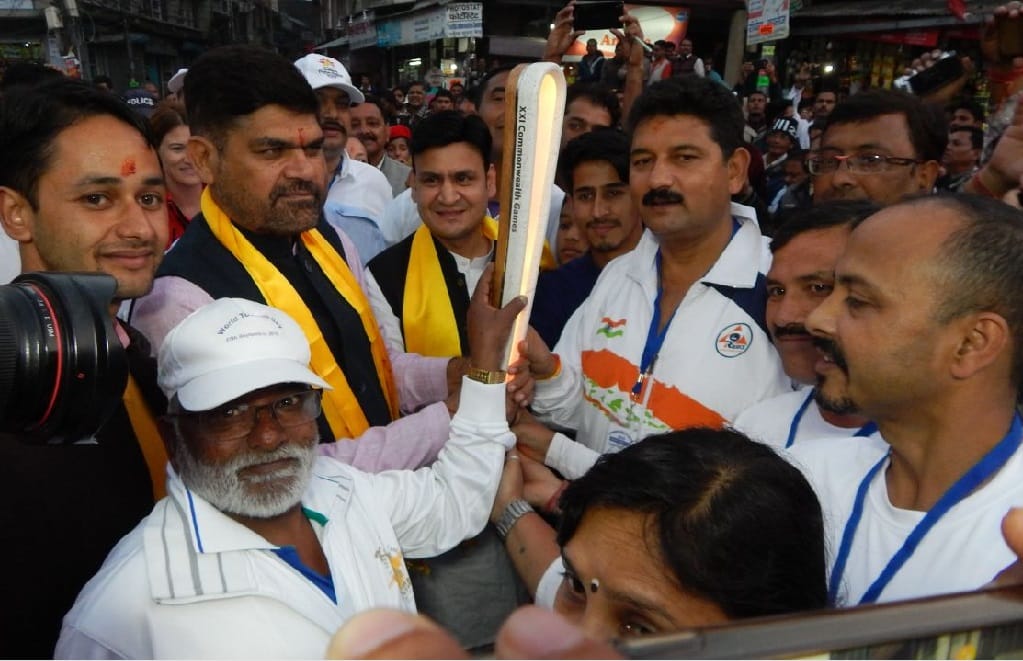 Queens baton relay huge welcome in kumaon uttarakhand