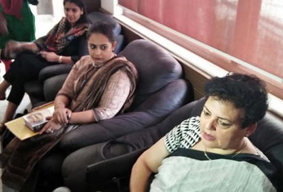 former MP Subhashini Ali target BHU administration for protest and lathi charge