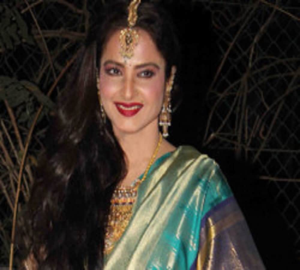 actress rekha reveals she never become an actor in her life 