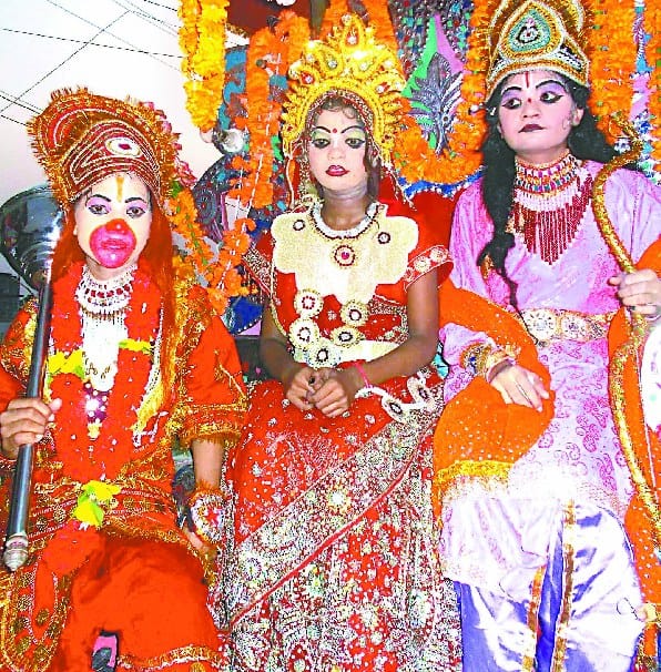  Lord Valmiki enticed the forms of Shobhayatra