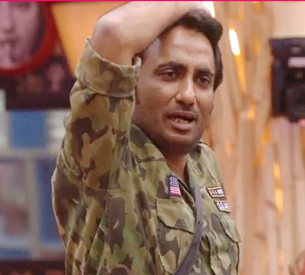 arshi khan and jubair khan fight in bigg boss house