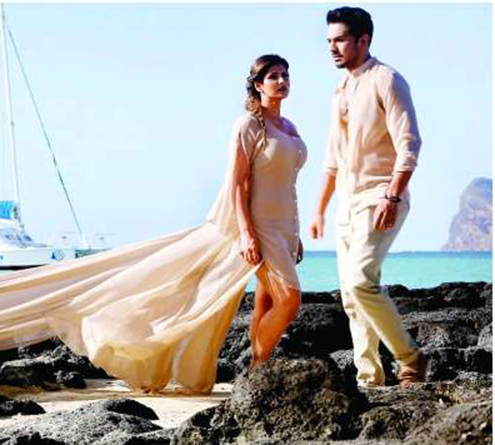 Aksar 2 song Tanhaiyaan released abhinav shukla and 