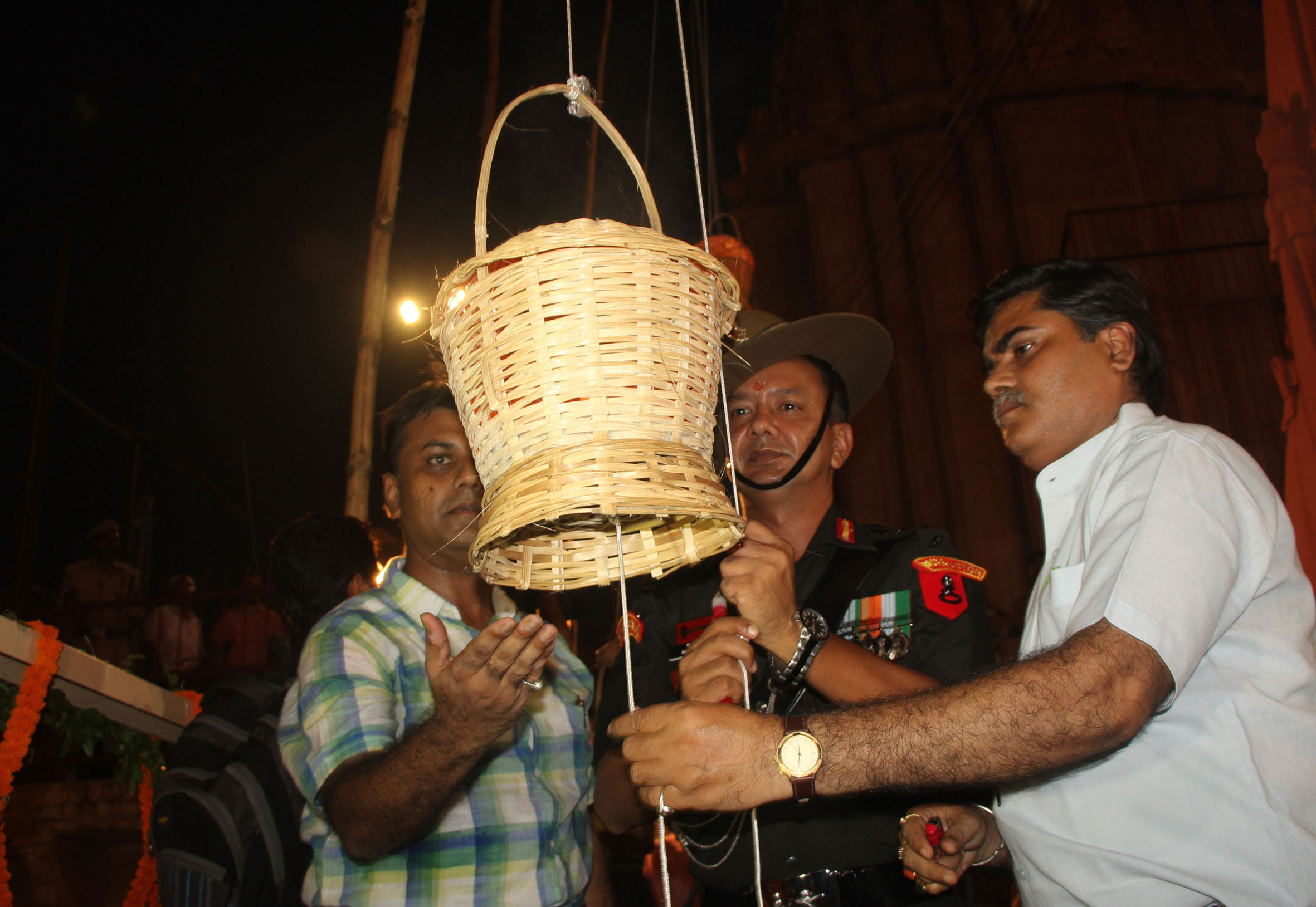 decoration of kashi is begain for this diwali