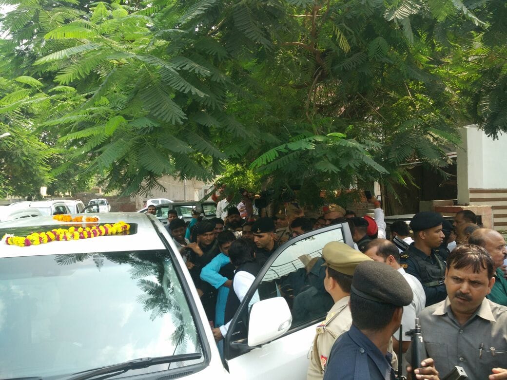 akhilesh yadav targeted bjp government over encounter in up