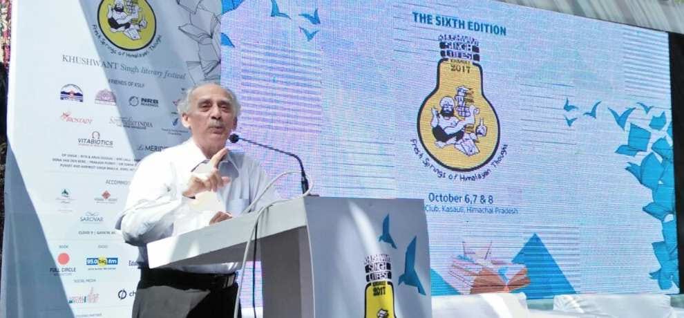 Arun Shourie targets on PM Narendra Modi