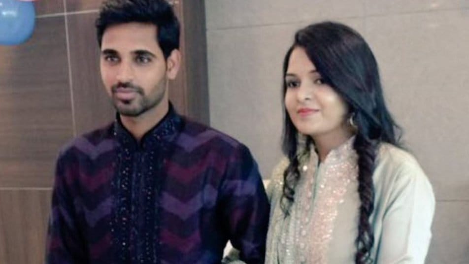 Team india faster bowler bhuvneshwar kumar gets engaged with nupur naga