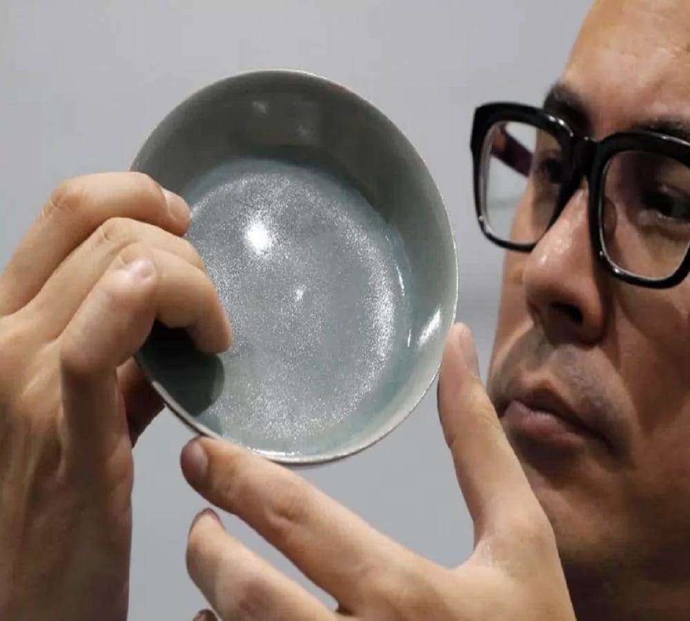 This small bowl auctioned 248 crore rupees in Hong Kong 