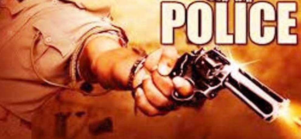 Policeman beat children to ask money of Paneer 