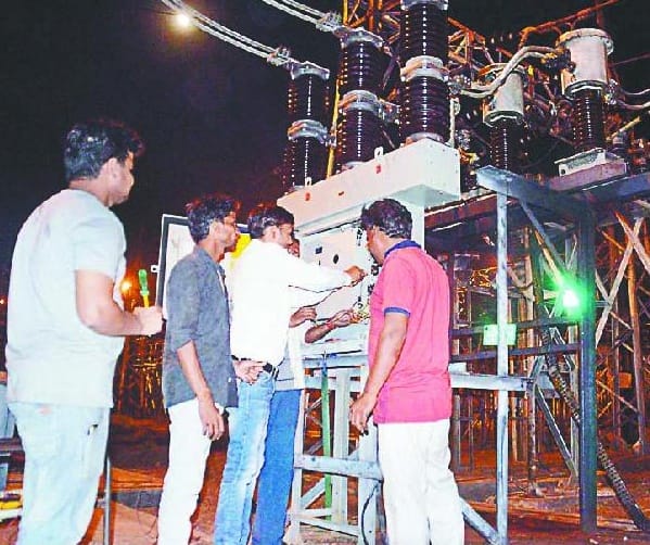 Nine hours power cut, People bothered