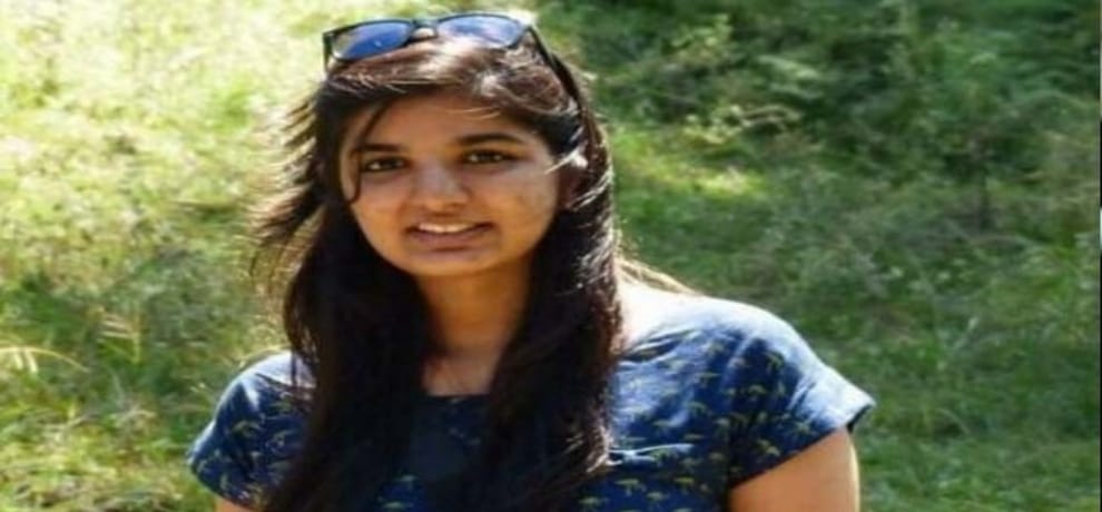 Pallavi Vikamsey ICAI president Nilesh daughter found dead on mumbai railway track