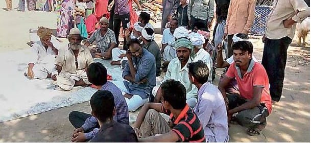 Due to fear 40 family of a village in jaisalmer district left the home