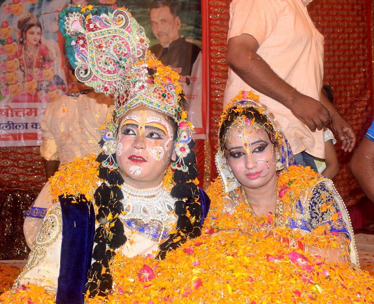 Holi with flowers of Bari played with flowers
