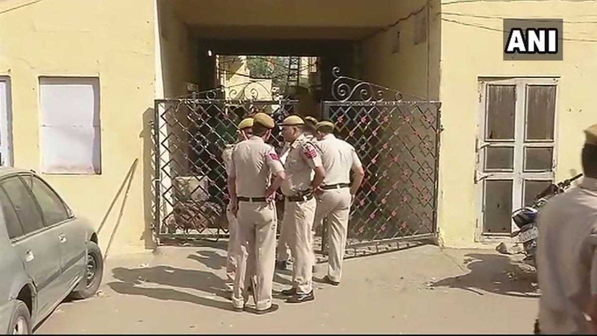 दिल्ली 