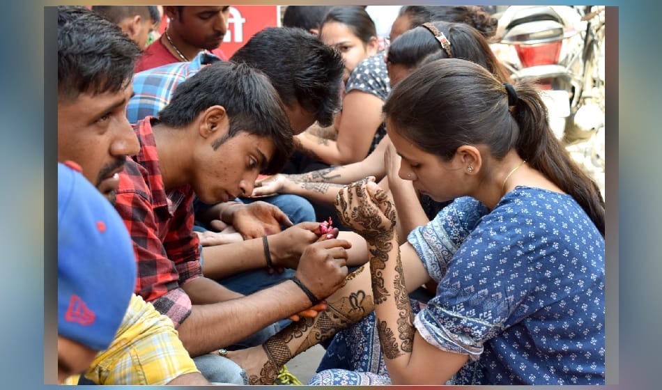 moon will appear on this time in karwachauth