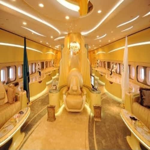 pictures of saudi king salman from jumbo plane in russia 