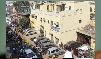 in mansarovar murder case knife and scissors both were used to fill women