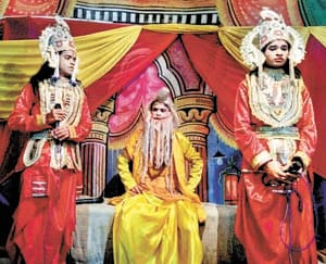 Ramraj baithe trailoka, harshit bhaye gaye sb shoka