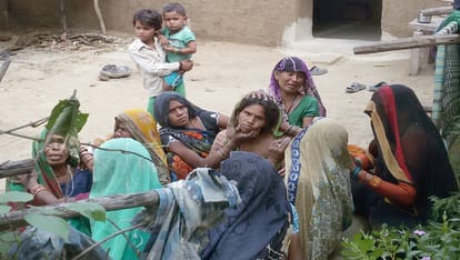 FIVE farmer killed in road accident AT lalitpur OF UTTAR PRADESH