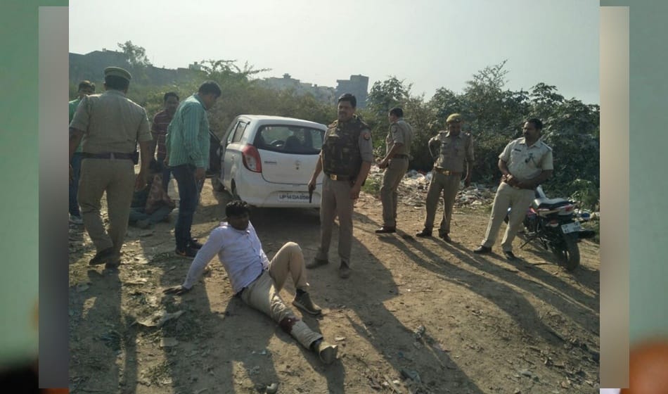one policeman  in renounter between police and the people who were about to elope after loot 