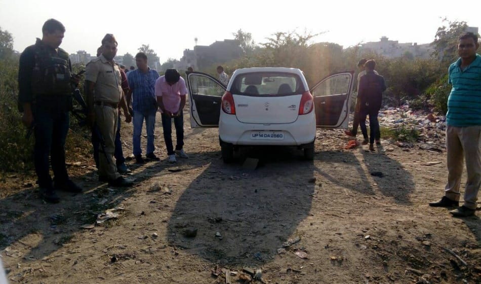 one policeman  in renounter between police and the people who were about to elope after loot 