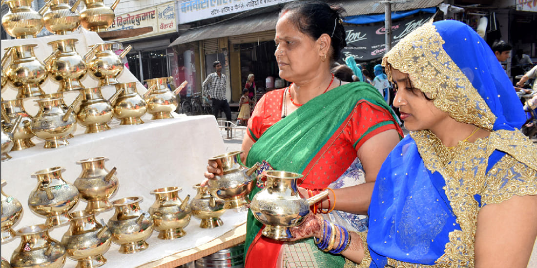 Karavachoth Special: Do such worship, know auspicious time 