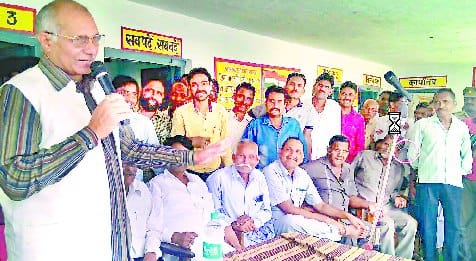 In the meeting of the irrigation minister, mining mafia, abuses