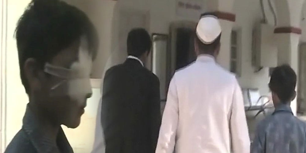 teacher slapped her 5th class student, student suffers from eye injury