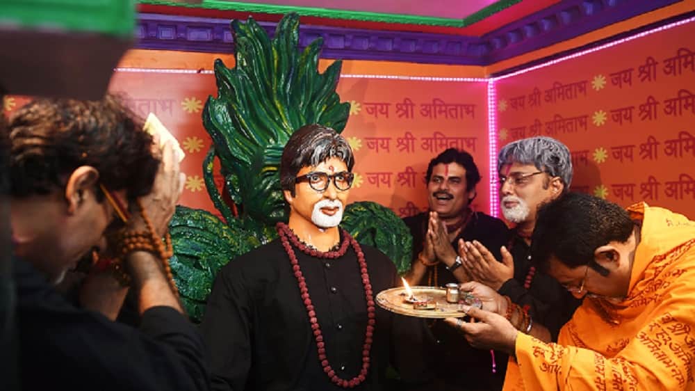 Fans To Chant amitabh bachchan Chalisa To celebrate Big B 75th Birthday