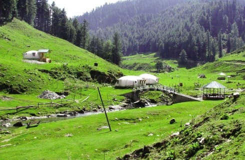  tourists come to enjoy in bhadrwah at jammu and kashmir