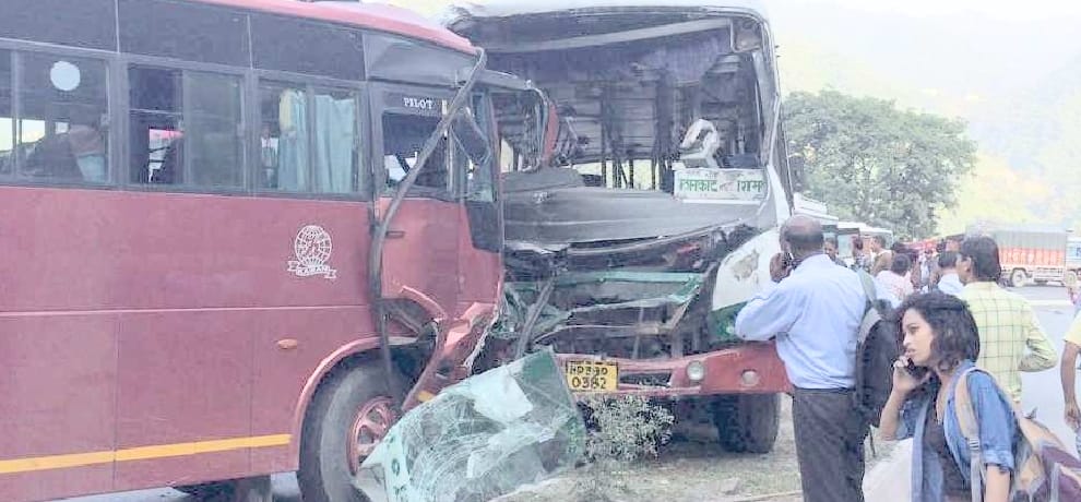 collision two buses on kalka shimla  national highway