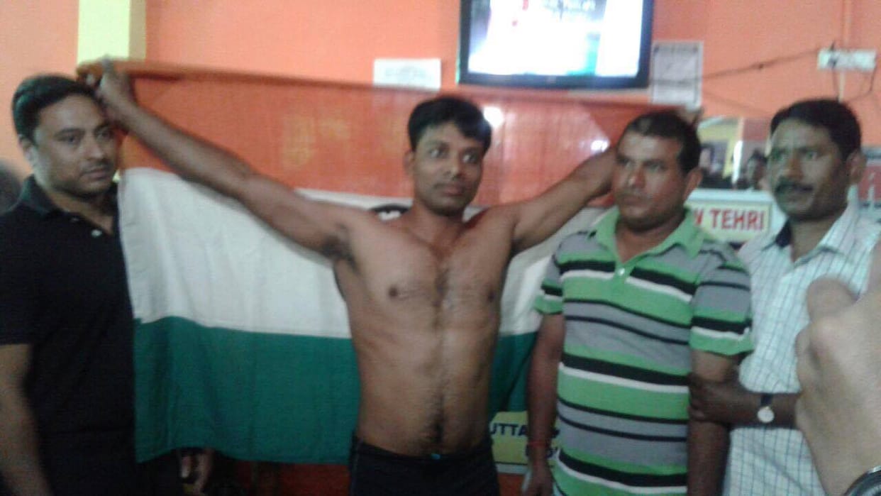 deepak sharma completes106 push up in one minute