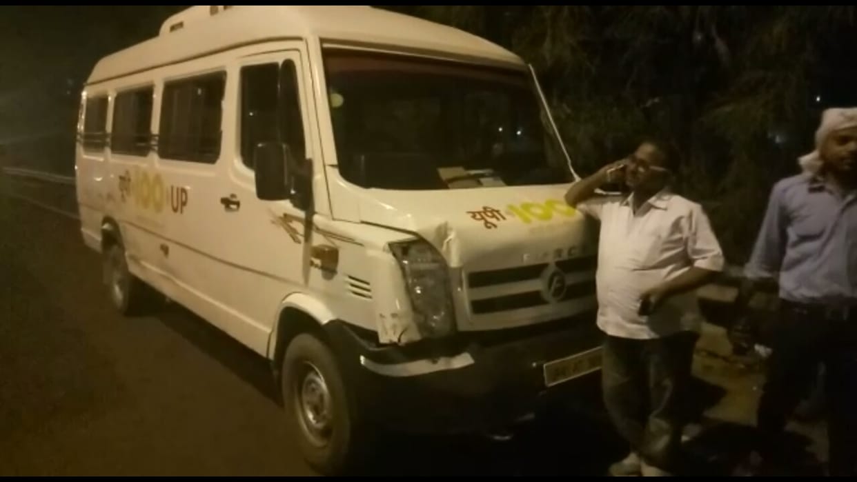 dial 100 employee got an accident in shaheed path
