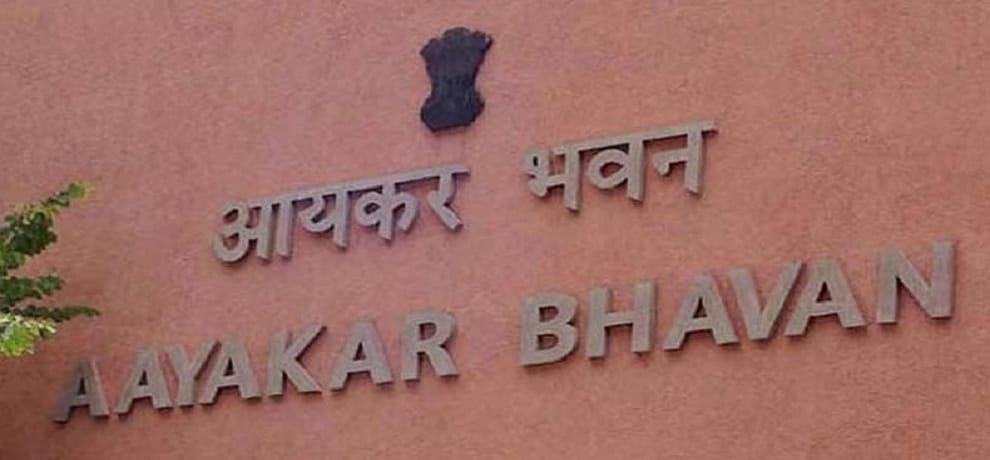 I-T raids JBM Group seized rs 7 crore in cash, 3 kg gold seized