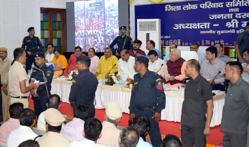 cm attended janta darbar for five hours