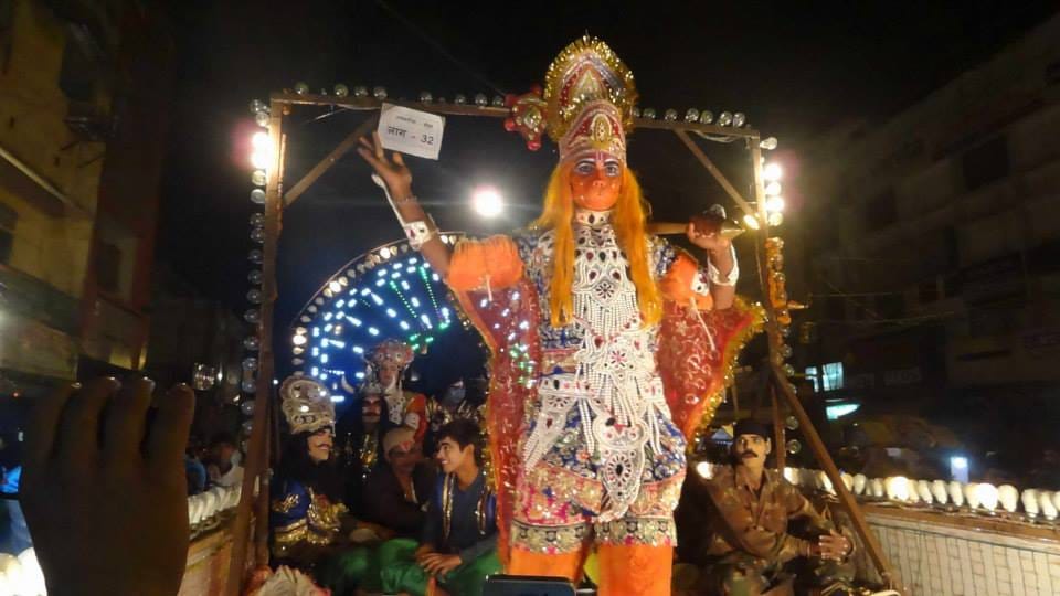 fake saint nose cut today in varanasi historical procession 