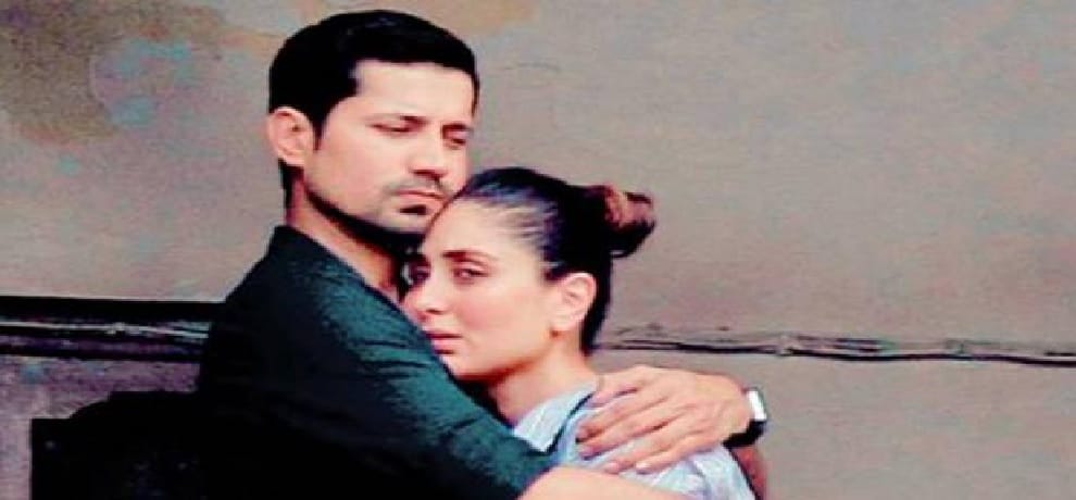 film Veere Di Wedding scene has leaked, kareena kapoor are pulling sumeet vyas