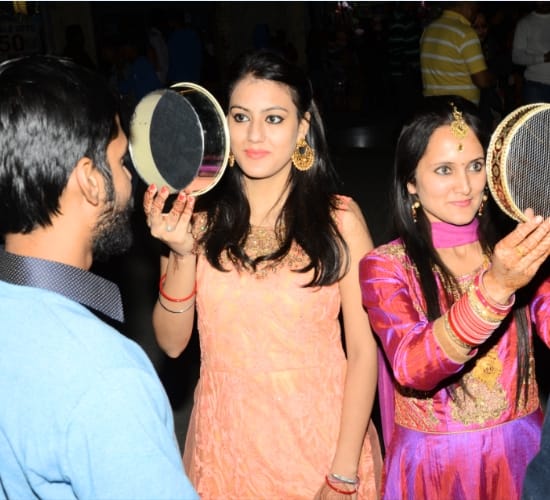 karva chauth celebrated in shimla at ridge by married women 