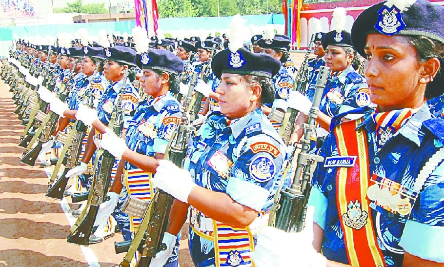 raf ne manaaya stapana divas