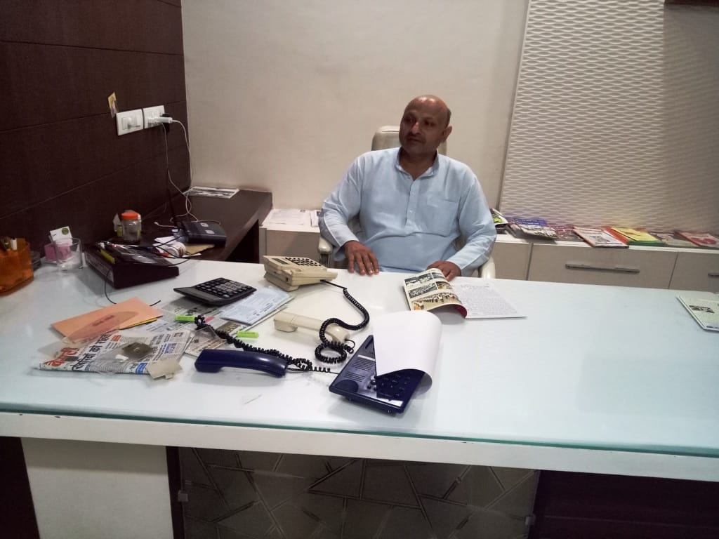fatehabad rss leader vijay goyal office robbed on gun point