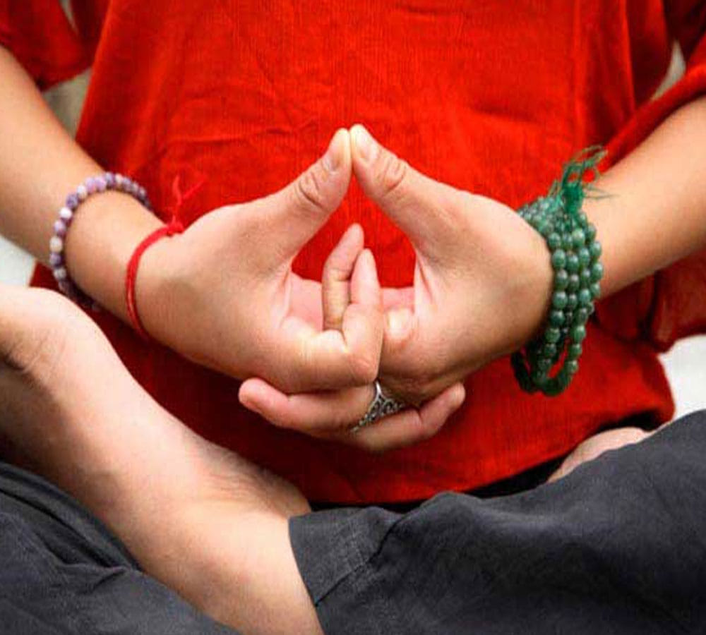You can get rid of stuttering problem with the help of this amazing Sahaj Shankh Mudra