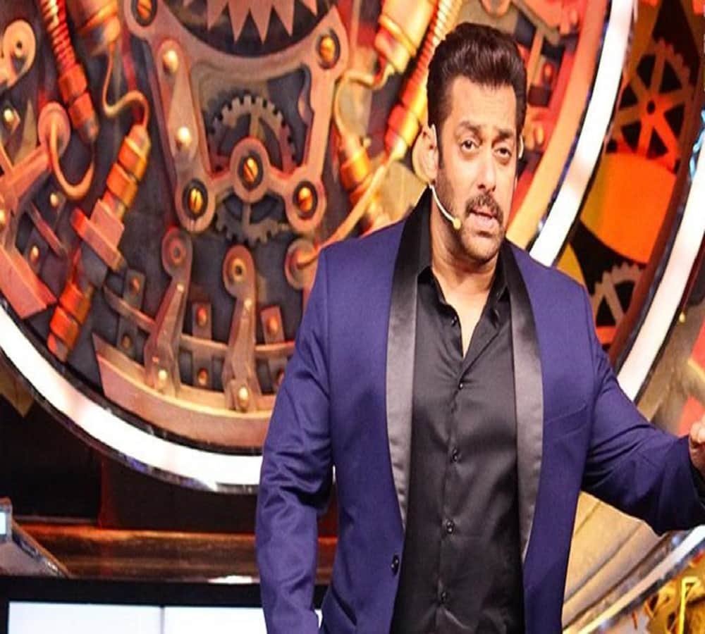  bigg boss 11 salman khan Reproaches vikas gupta and aakash in weekend ka war 