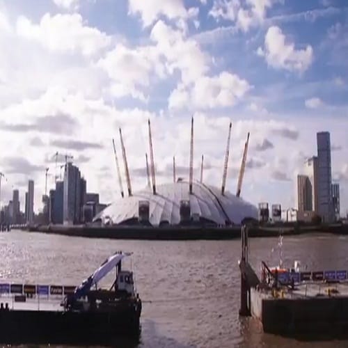 Daredevil biker Travis Pastrana backflips over river thames and set a world record 